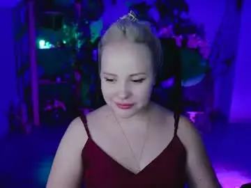 Chaturbate Live Sex Cam of stellawatts