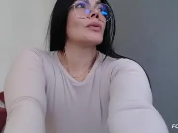 Chaturbate Free Porn Cam of cristal_sexyboobs_