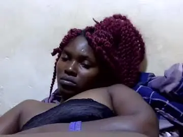 Chaturbate Watch Live Sex Cams of curvy_queen12