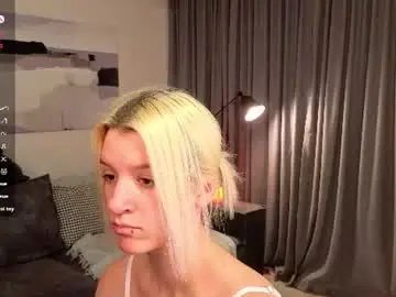 Chaturbate Live Sex Cam of violetaolcus
