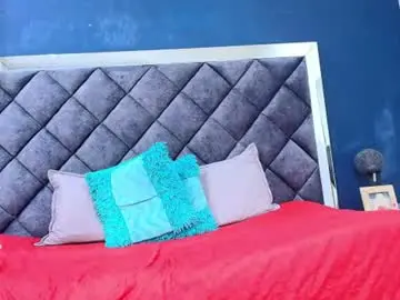 Chaturbate Live Sex Cam of ebony__jheim
