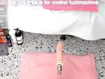 Chaturbate Adult Webcam of cristale69
