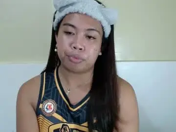 Chaturbate Live Sex Cam of hoelykarina
