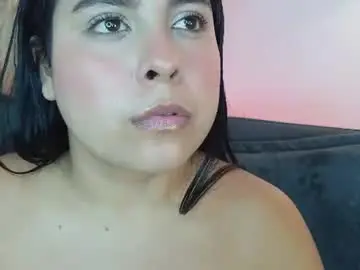 Chaturbate Live Sex of bella_saint33