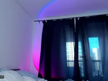 Chaturbate Live Sex Cam of hey_tyankaaaa