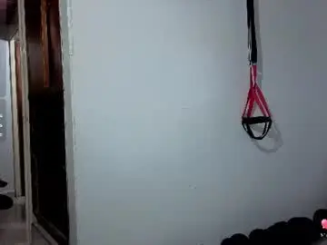 Chaturbate Live Sex Cam of scarlett_fire5