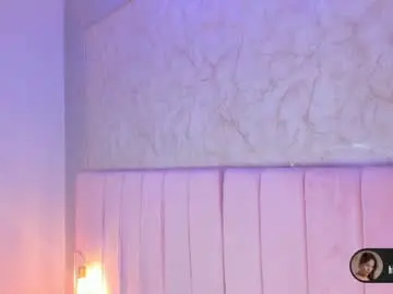 Chaturbate Live Sex Cam of hillarycollins