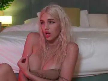 Chaturbate Live Sex Cam of milabunny_