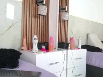 Chaturbate Live Sex of emi_bloom