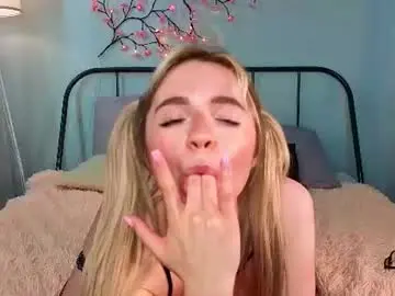 Chaturbate Nude Webcam of cloverfarewell
