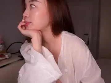Chaturbate Live Sex Cam of jenny__lii