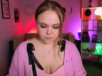 Chaturbate Sex Cam of lucy_shy3