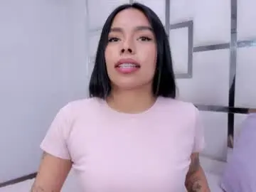 Chaturbate Live Sex Cam of zoeswanx