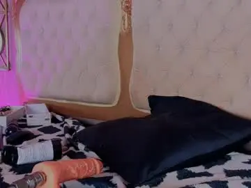 Chaturbate Nude Webcam of anamonroee