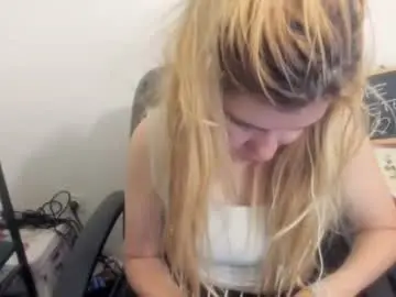 Chaturbate Nude Webcam of artsyandcraftsy_