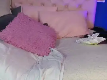 Chaturbate Best live sex cam show of bella_lr