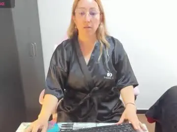 Chaturbate Sex Cam of hottychrystal