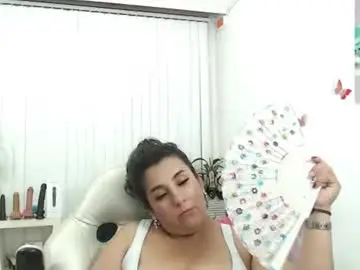 Chaturbate Best live sex cam show of mom_17