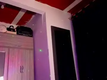 Chaturbate Live Sex Cam of damian_n_lissa