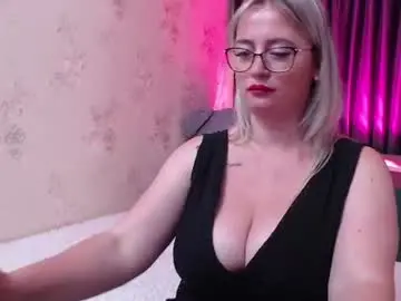 Chaturbate Adult Video Chat of kriiskiss