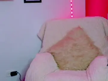 Chaturbate Live Sex Cam of emily_lindey_