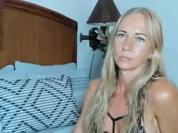 Chaturbate Best live sex cam show of christine_35