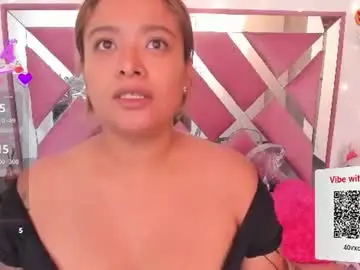 Chaturbate Live Sex Cam of bellalumi