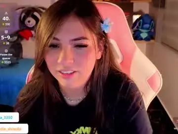 Chaturbate Live Porn of madeleine_shinobi