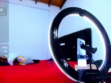 Chaturbate Watch Live Sex Cams of victor_1213vivtory