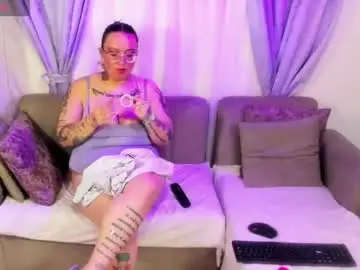 Chaturbate Best live sex cam show of miaandmolly_