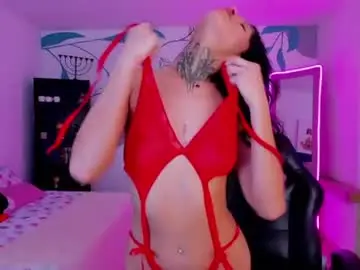 Chaturbate Live Sex Cam of mia_clay1