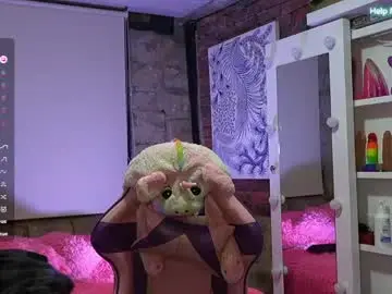 Chaturbate Sex Cam of kikilepetite