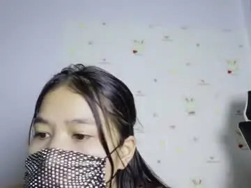 Chaturbate Free Porn Cam of skinnythai4u