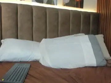 Chaturbate Nude Webcam of bella13_