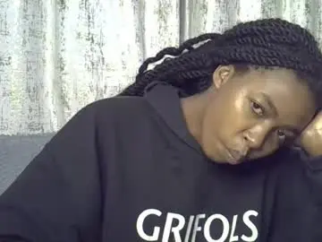 Chaturbate Watch Live Sex Cams of pretty_petite24