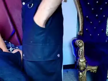 Chaturbate Live Sex Cam of chlloe_fox