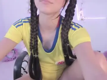 Chaturbate Free Porn Cam of coralinexxx07