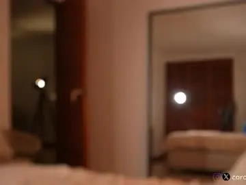 Chaturbate Live Sex Cam of carolart