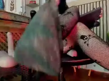 Chaturbate Live Sex of madame_ibby