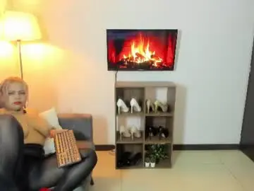 Chaturbate Live Sex Cam of jelena_noura23