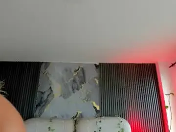Chaturbate Best live sex cam show of carolinefyre