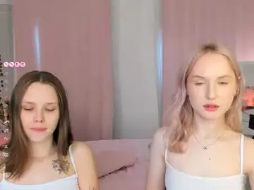 Chaturbate Watch Live Sex Cams of lisaluve