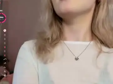 Chaturbate Watch Live Sex Cams of lisaluve