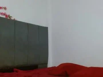 Chaturbate Adult Video Chat of lauraluango12