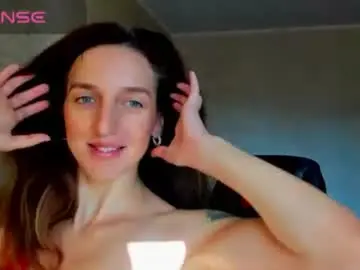 Chaturbate Live Sex Cam of desired_zoya