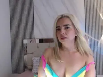 Chaturbate Live Sex Cam of julieta__fox_
