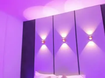 Chaturbate Free Live Porn of emily_tolson