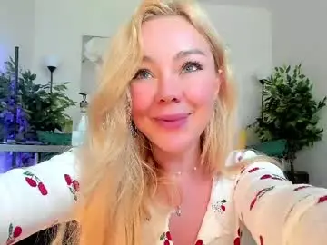 Chaturbate Live Sex Cam of super_peach