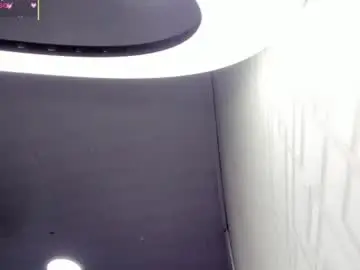 Chaturbate Live Sex Cam of tiara_r