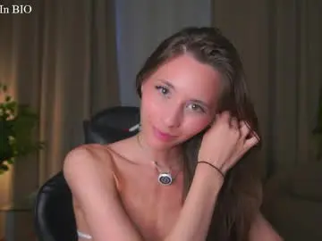 Chaturbate Watch Live Sex Cams of falinecrosthwaite